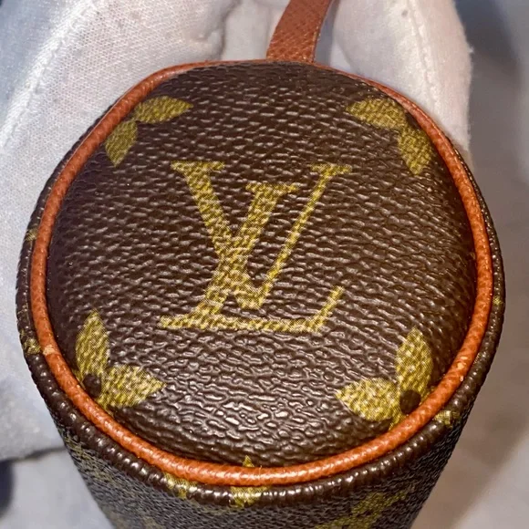 ‼️❌SOLD❌‼️Louis Vuitton Mini Papillon Pochette in Iconic Monogram Canvas in EUC - Picture 4 of 9
